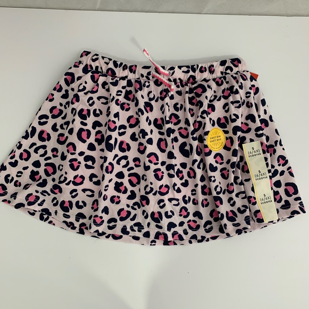 VK20- 21- NWT- GIRLS PINK LEOPARD PRINT SCOOTER